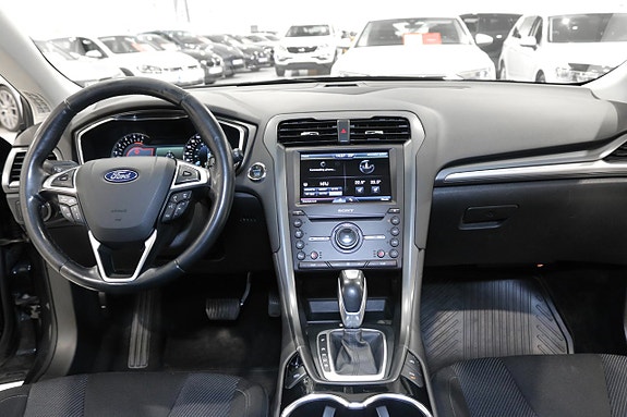 Ford Mondeo 12 of 26