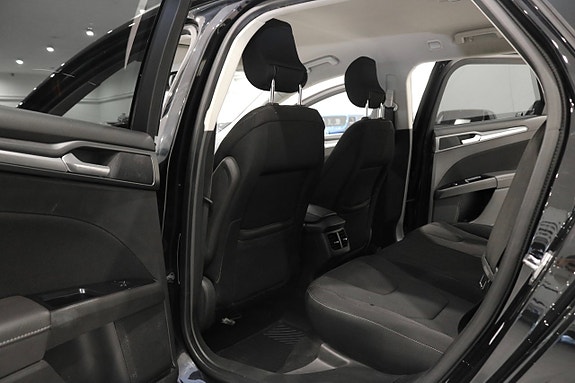 Ford Mondeo 14 of 26