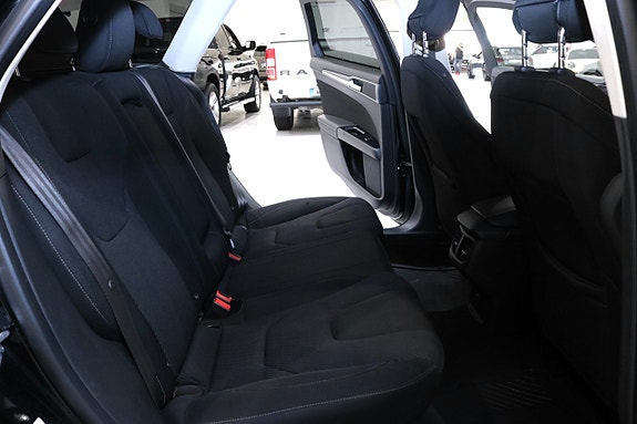 Ford Mondeo 15 of 26