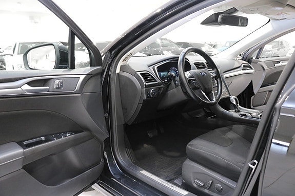 Ford Mondeo 9 of 26