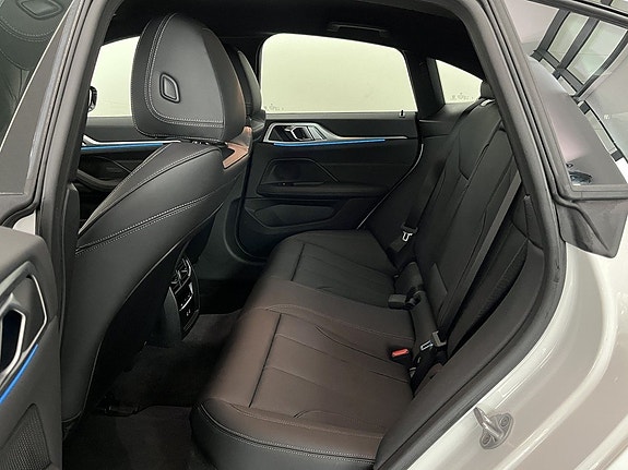 BMW i4 5 of 5