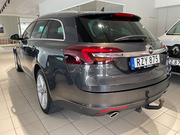 Opel Insignia 3 of 5