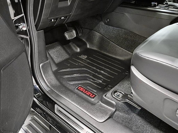 Isuzu D-max 15 of 19