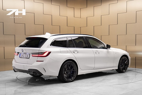BMW 330e 5 of 5