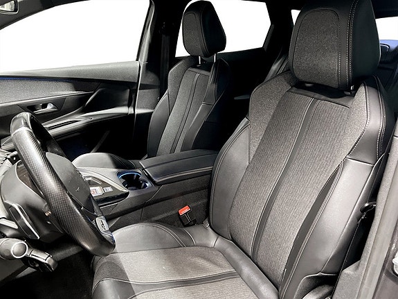Peugeot 3008 4 of 5