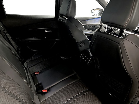 Peugeot 3008 12 of 15