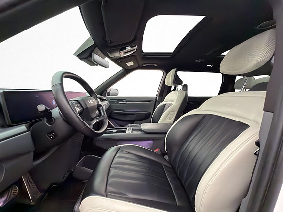 Kia EV9 13 of 30