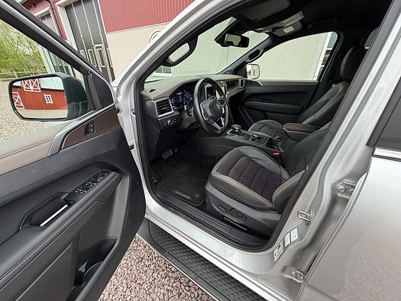 Volkswagen Amarok 7 of 13