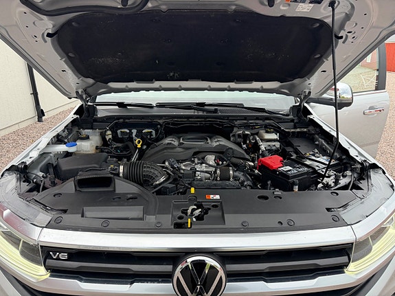 Volkswagen Amarok 12 of 13