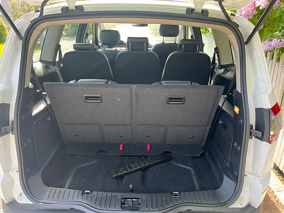 Ford S-MAX 4 of 5