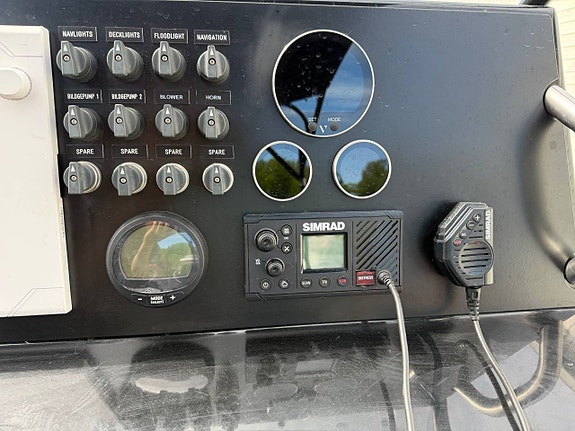 DAHL 27 / MerCruiser 8,1 425 hk - FULLUTRUSTAD inkl. trailer 8 of 12