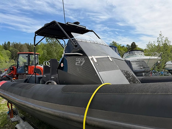 DAHL 27 / MerCruiser 8,1 425 hk - FULLUTRUSTAD inkl. trailer 10 of 12