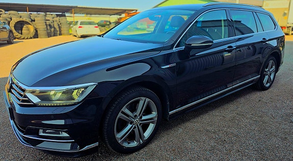 Volkswagen Passat 12 of 18