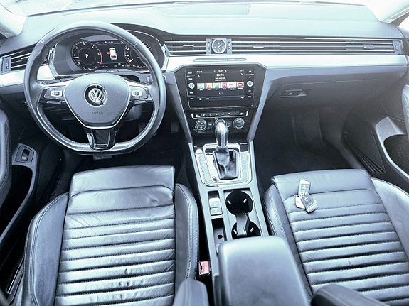 Volkswagen Passat 3 of 5