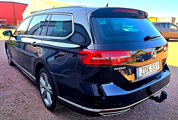 Volkswagen Passat 11 of 18