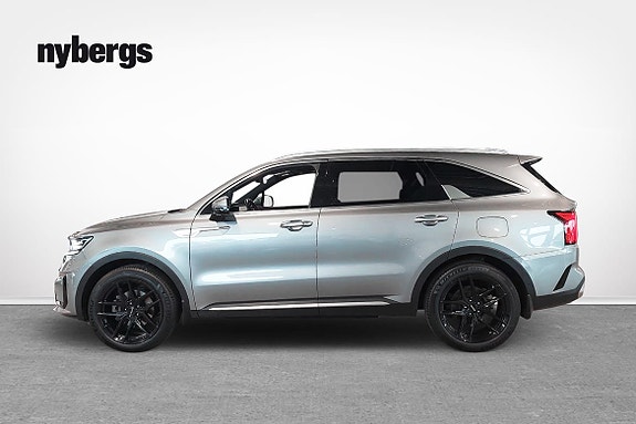 Kia Sorento 2 of 12