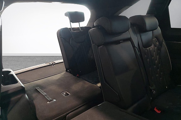 Kia Sorento 10 of 12