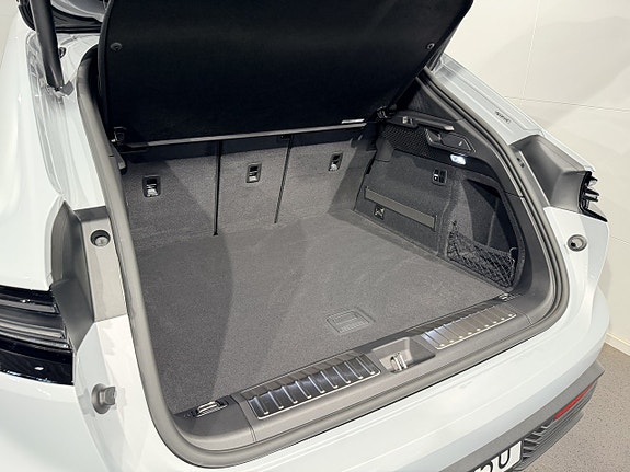 Porsche Macan 4 21 of 22