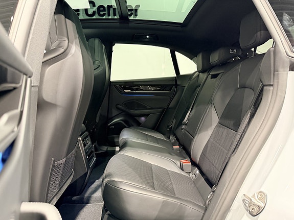 Porsche Macan 4 20 of 22