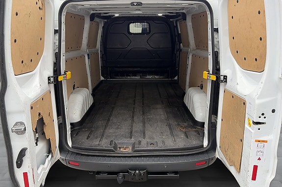 Ford Transit Custom 11 of 15