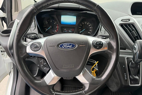 Ford Transit Custom 13 of 15