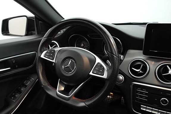 Mercedes-Benz CLA200 10 of 23