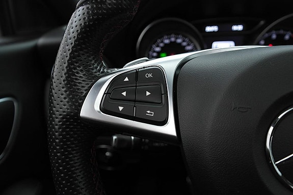 Mercedes-Benz CLA200 12 of 23