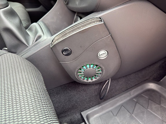 Renault Clio 19 of 19