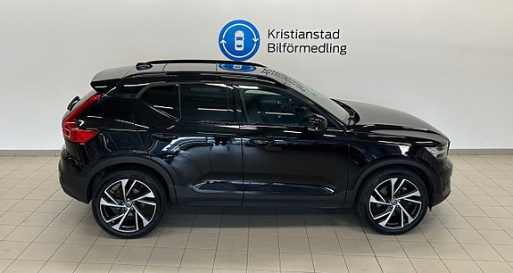 Volvo XC40 7 of 12