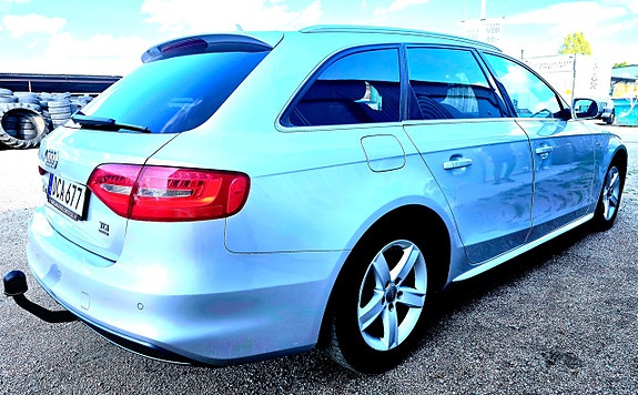 Audi A4 5 of 18