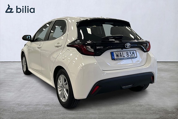 Toyota Yaris 2 of 5