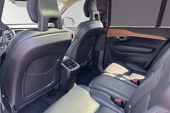 Volvo XC90 9 of 13