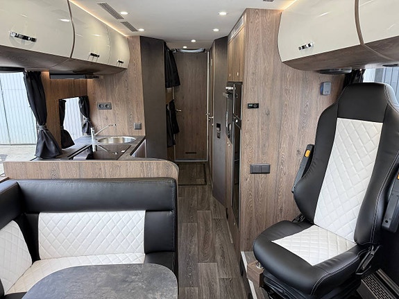 Volvo Contrast "Motorhome" 6 of 12