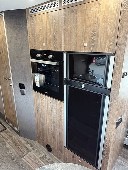Volvo Contrast "Motorhome" 7 of 12