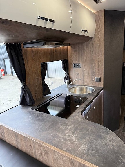 Volvo Contrast "Motorhome" 8 of 12