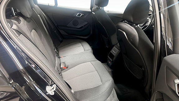 BMW 118i 5 of 5