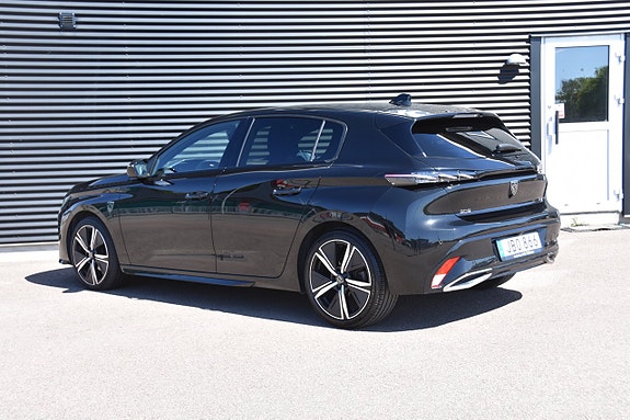 Peugeot 308 4 of 5
