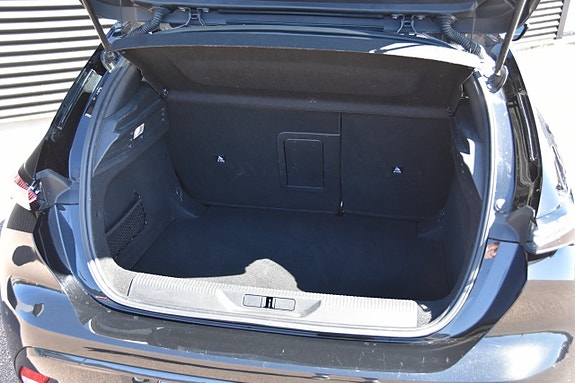 Peugeot 308 8 of 18