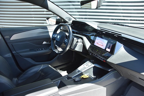 Peugeot 308 9 of 18