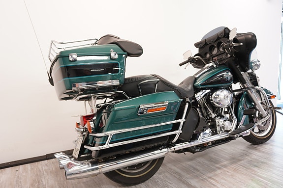 Harley-Davidson FLHTC Electra Glide Classic Endast 2200mil!! 4 of 5
