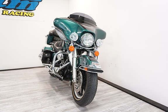 Harley-Davidson FLHTC Electra Glide Classic Endast 2200mil!! 3 of 5