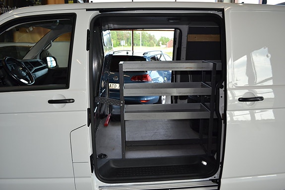 Volkswagen Transporter 10 of 12