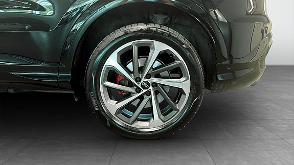Audi Q5 6 of 18