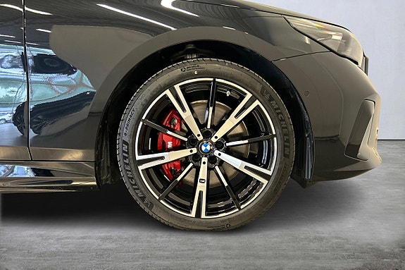 BMW i5 8 of 25