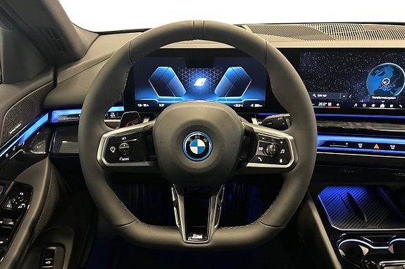 BMW i5 12 of 25