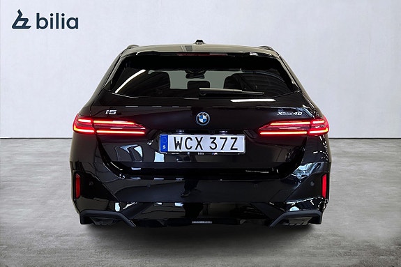 BMW i5 6 of 25