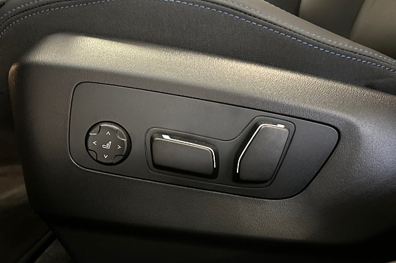 BMW i5 18 of 25