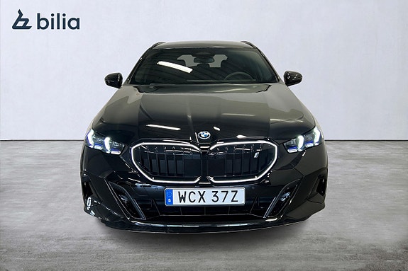 BMW i5 2 of 5