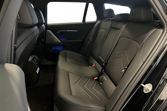 BMW i5 22 of 25