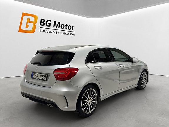 Mercedes-Benz A200 4 of 5